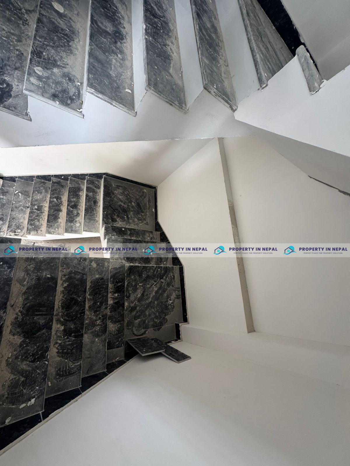 House For Sale In  image 7