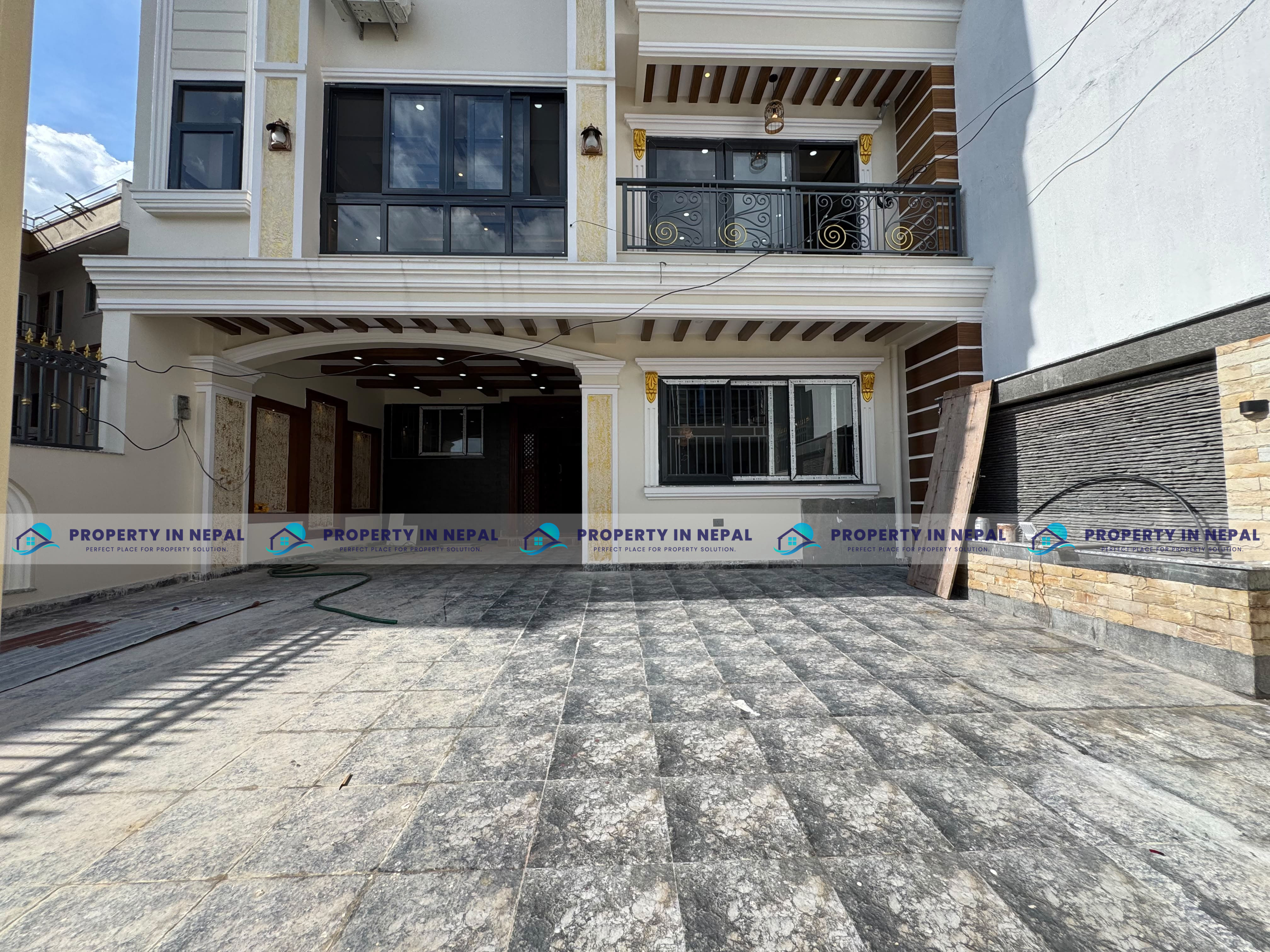 House For Sale In Shital Height image 3